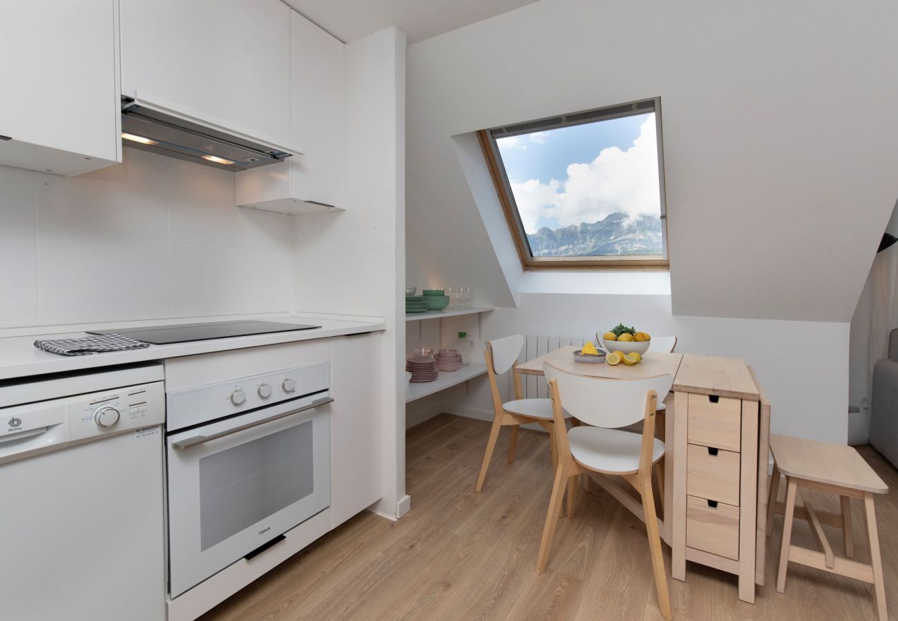 Apartamento en Panticosa - PanticAsa Amarilla by BeValle