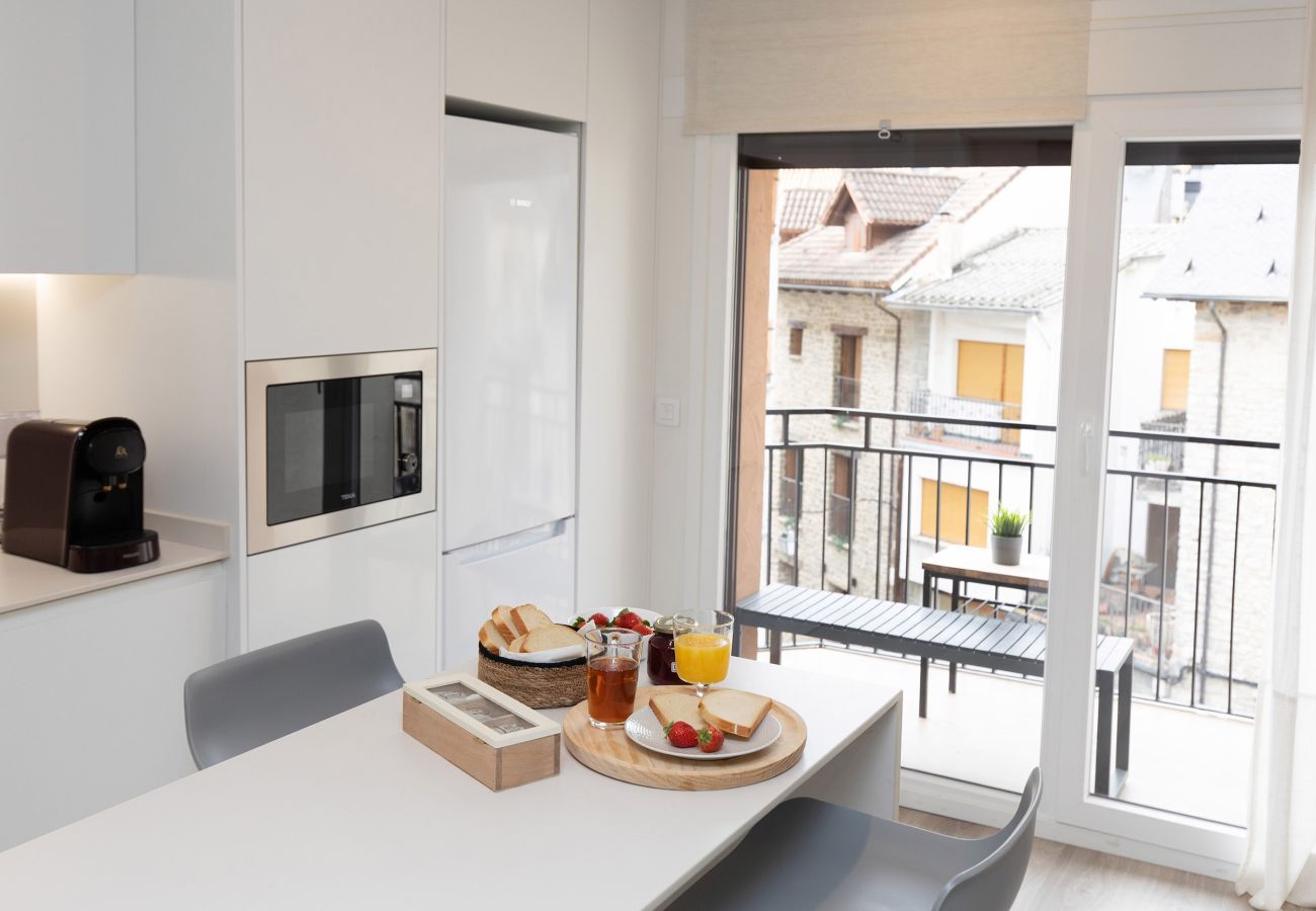 Apartamento en Biescas - Sky Biescas II by BeValle