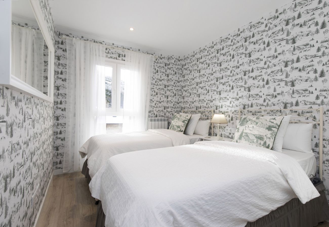 Apartamento en Panticosa - El Ciervo de Santa María by BeValle