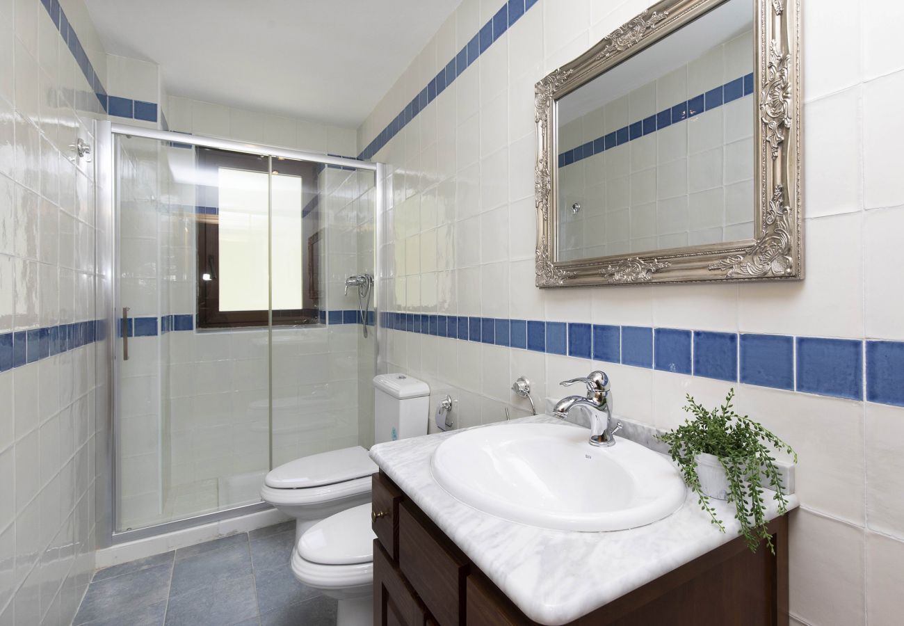 Apartamento en Panticosa - Refugio del Roble by BeValle