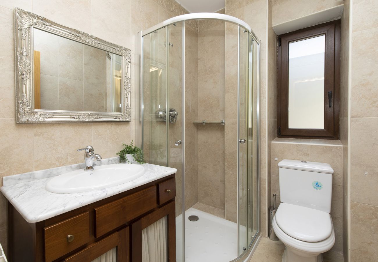 Apartamento en Panticosa - Refugio del Roble by BeValle