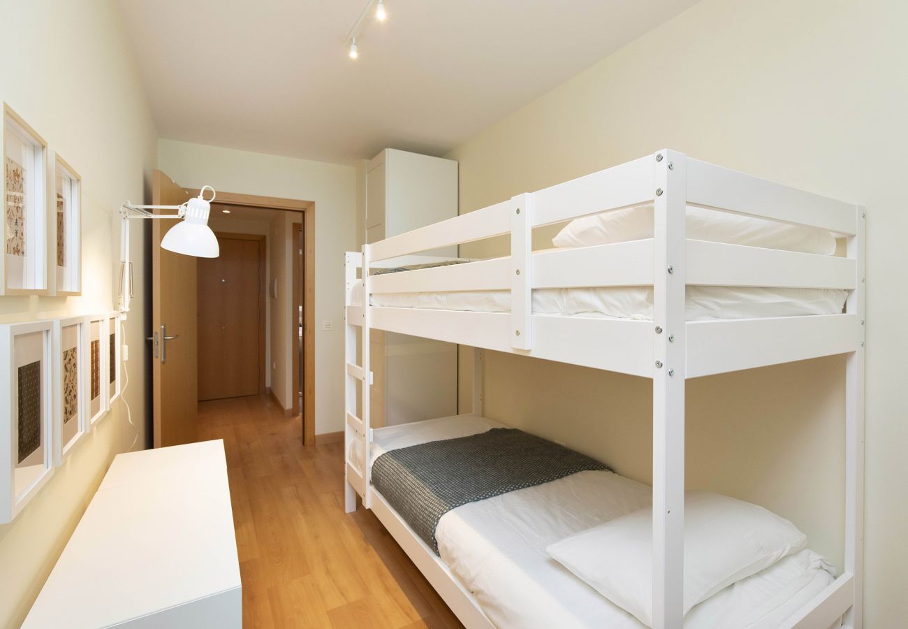 Apartamento en Escarrilla - TenaEsquí I by BeValle
