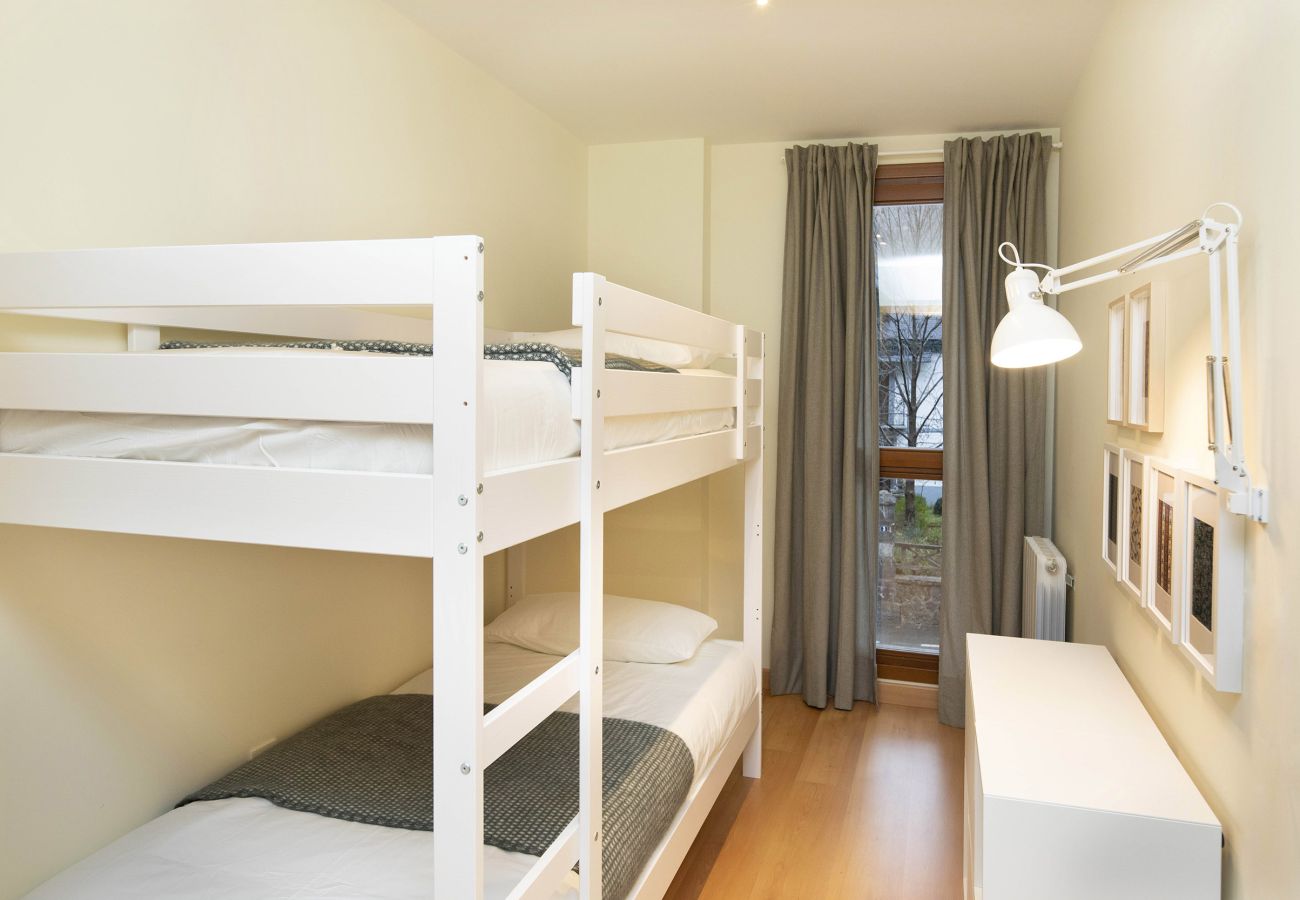 Apartamento en Escarrilla - TenaEsquí I by BeValle