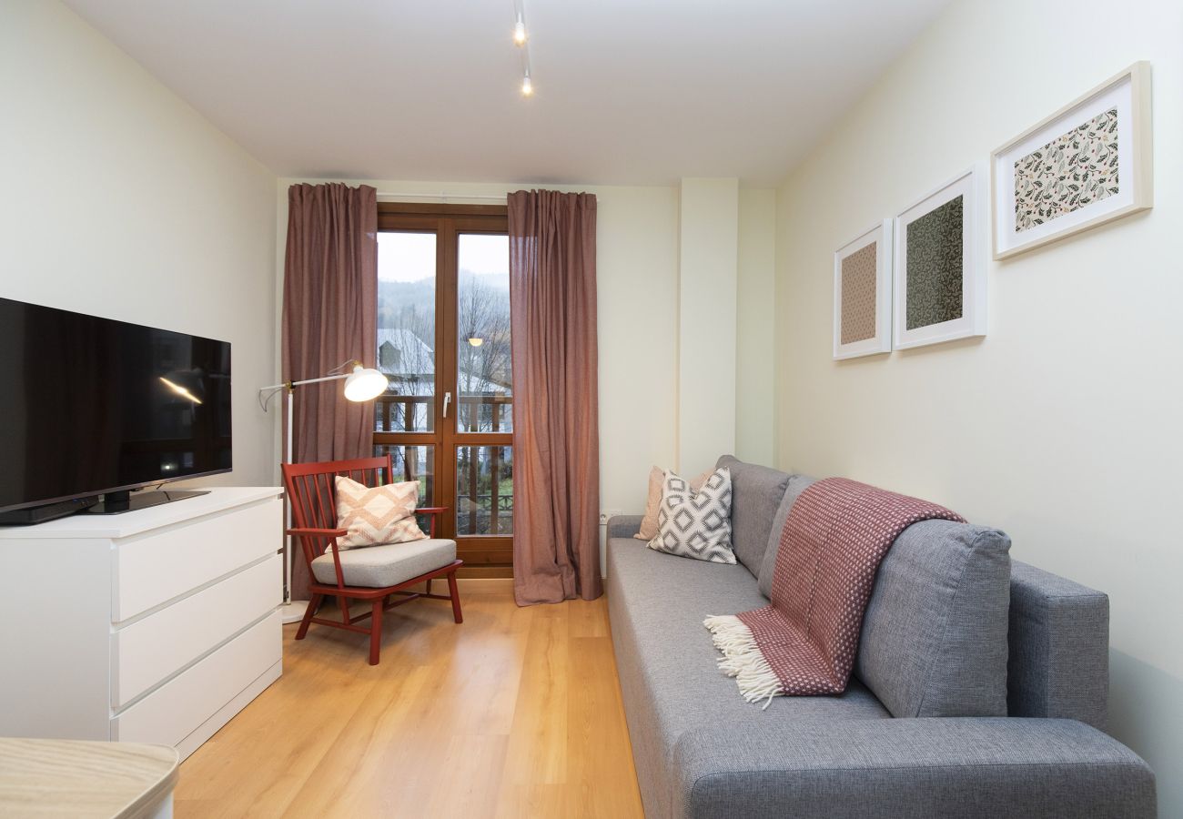 Apartamento en Escarrilla - TenaEsquí II by BeValle