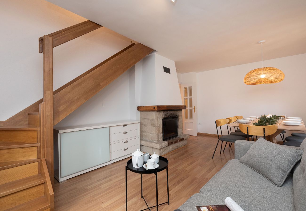 Apartamento en El Pueyo de Jaca - Atico Camino Real by BeValle