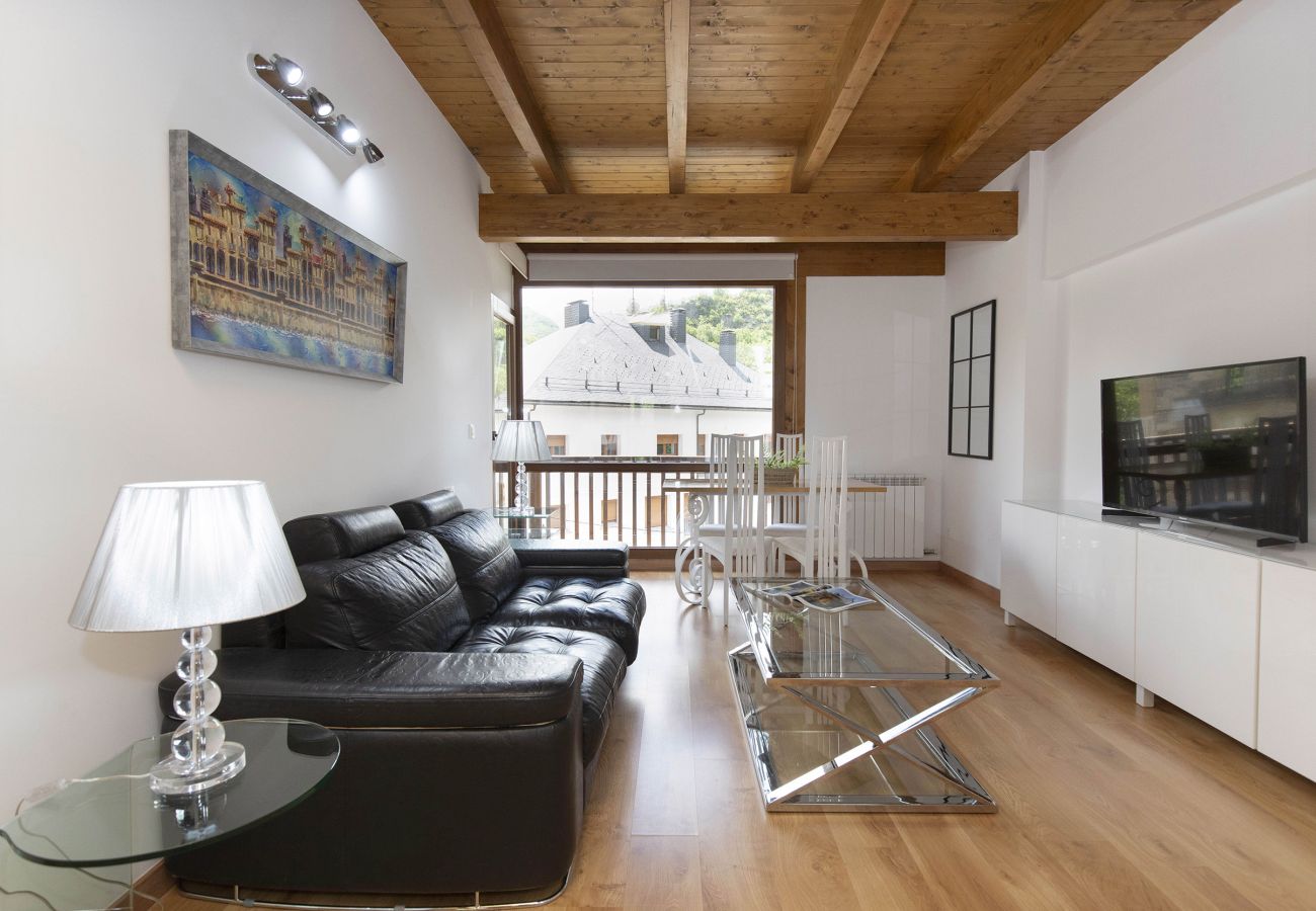 Apartamento en Panticosa - Atico Mendia by BeValle