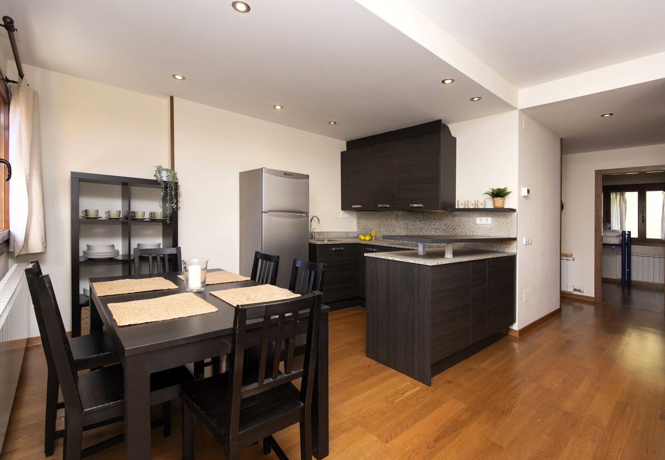 Apartamento en Escarrilla - Pirenaica by BeValle