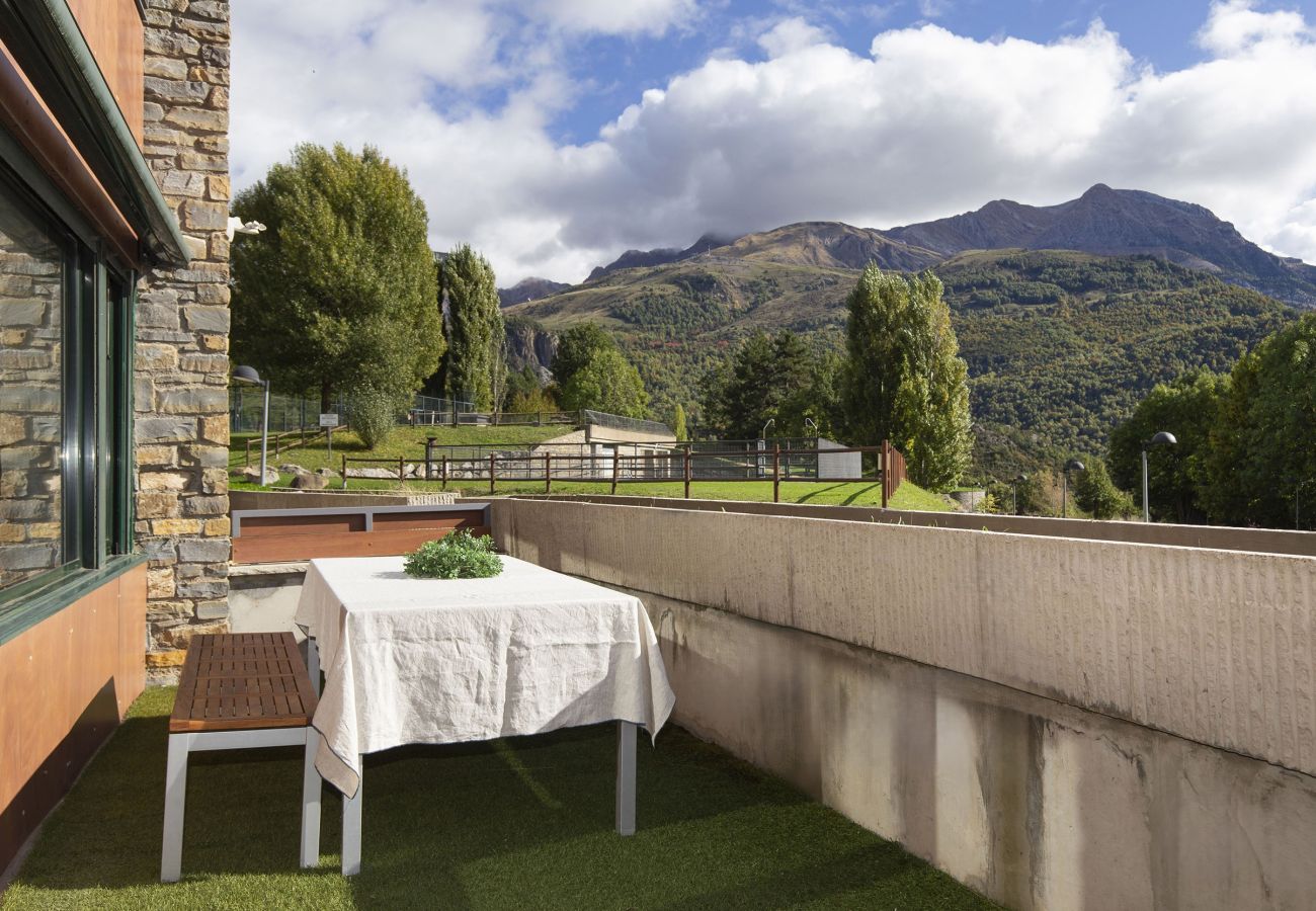 Apartamento en Panticosa - Ventana de Saras by BeValle