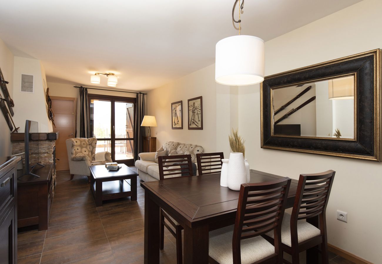 Apartamento en Panticosa - Refugio del Valle by BeValle