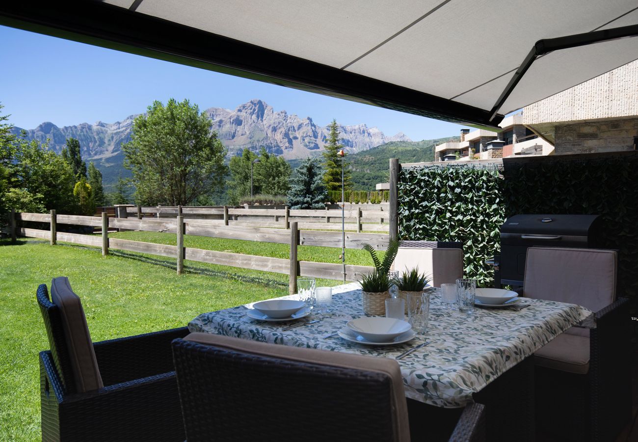 Apartamento en Panticosa - Jardin de Saras by BeValle