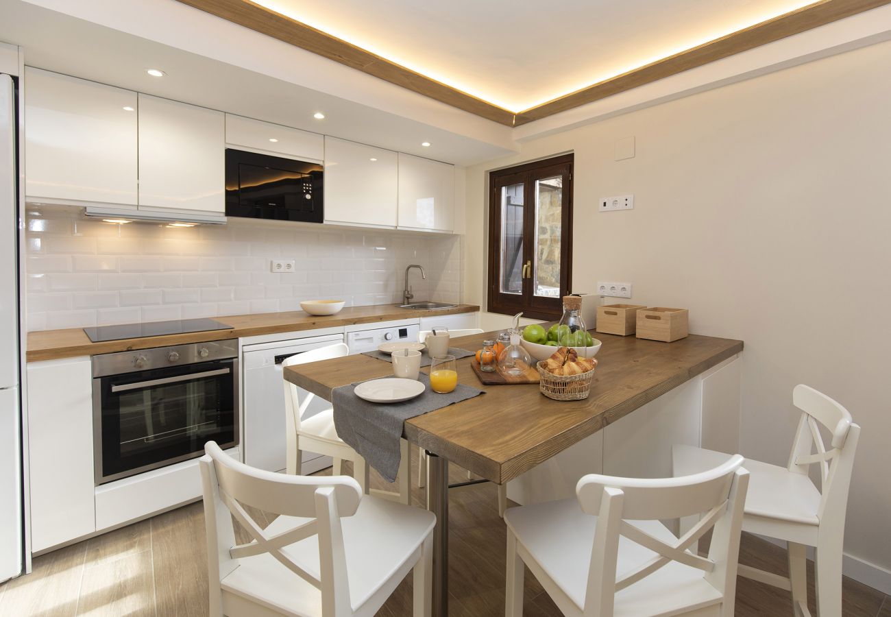 Apartamento en El Pueyo de Jaca - Casa Ikuspe by BeValle