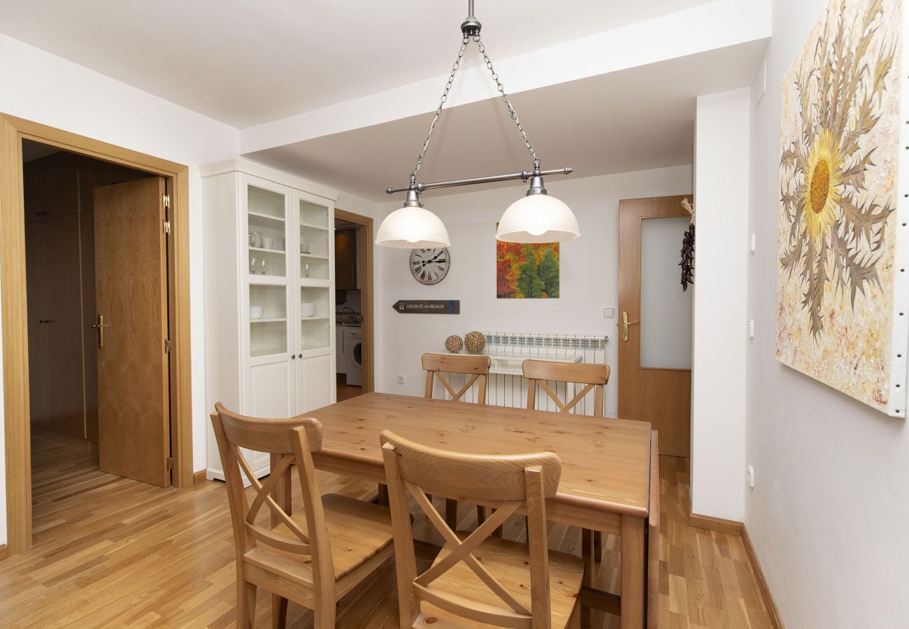 Apartamento en Escarrilla - Casa Eguzkilore by BeValle