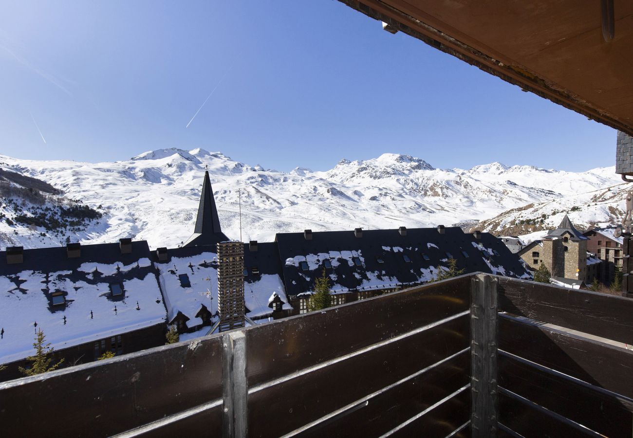 Apartment in Formigal - La Ventana de Formigal by BeValle
