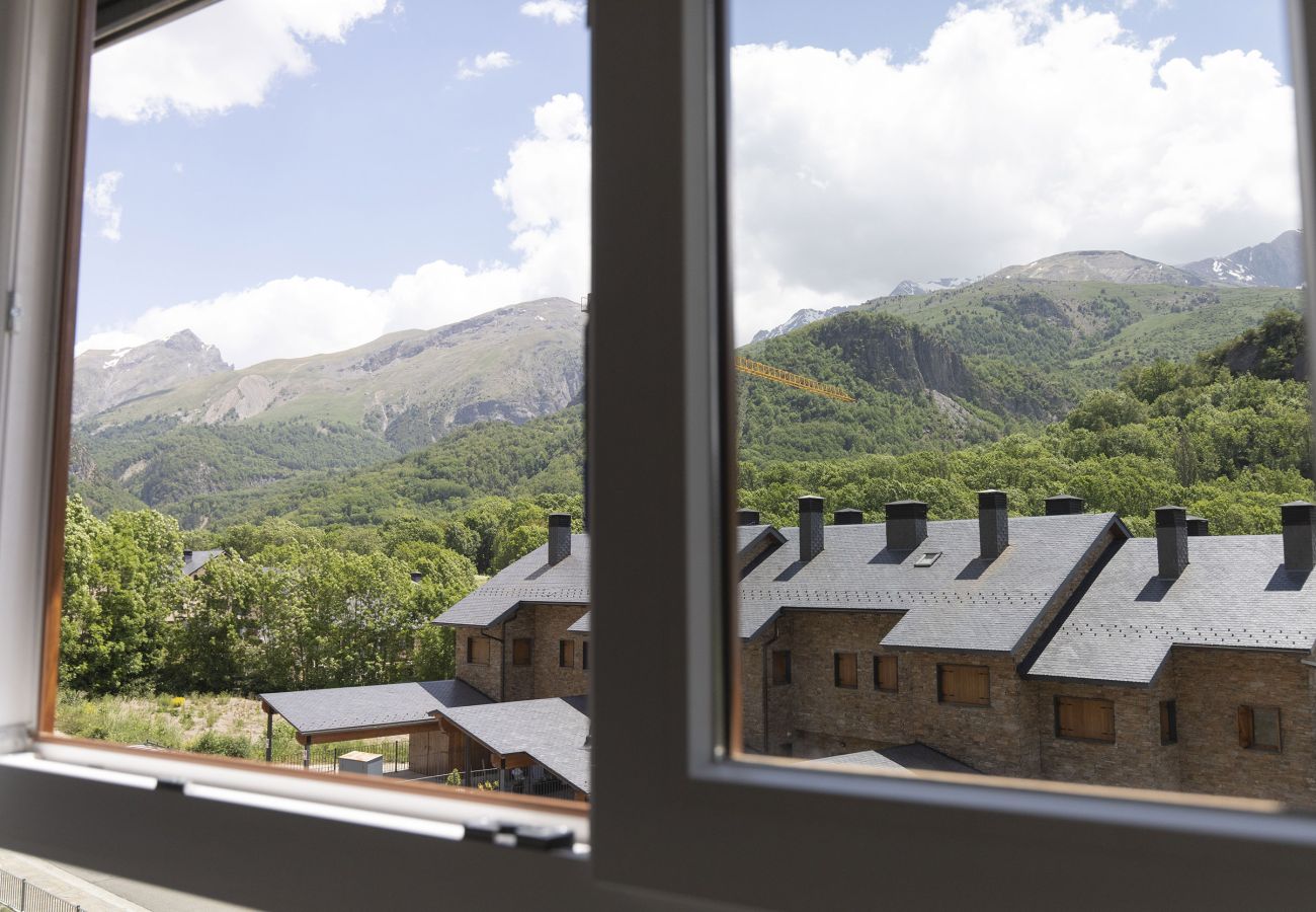 Apartment in Panticosa - El Ciervo de Santa María by BeValle