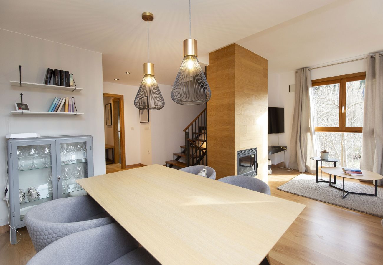 Terraced House in Panticosa - Casa Vity by BeValle