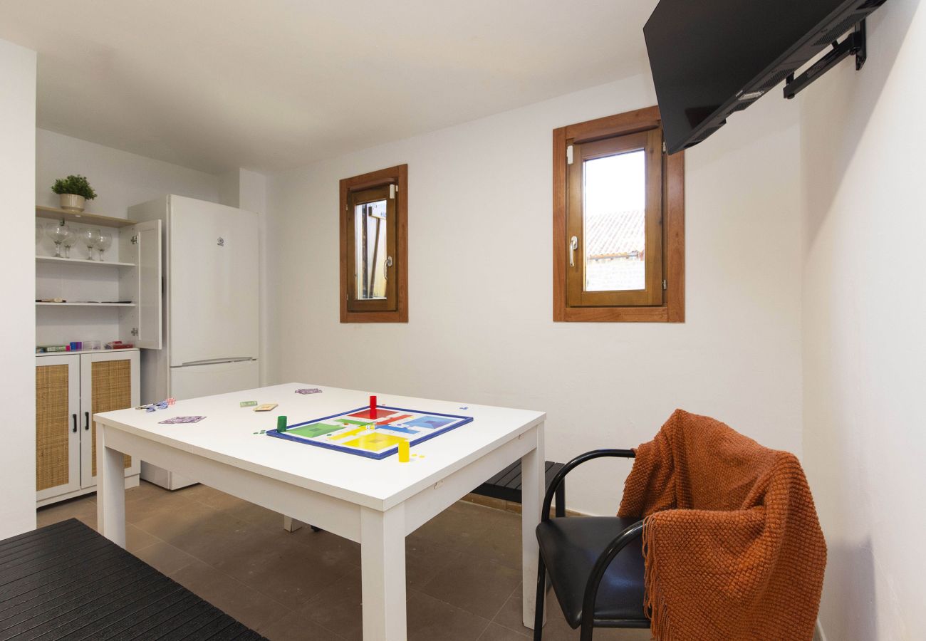 Apartment in Gavin - Aura de Gavín by BeValle