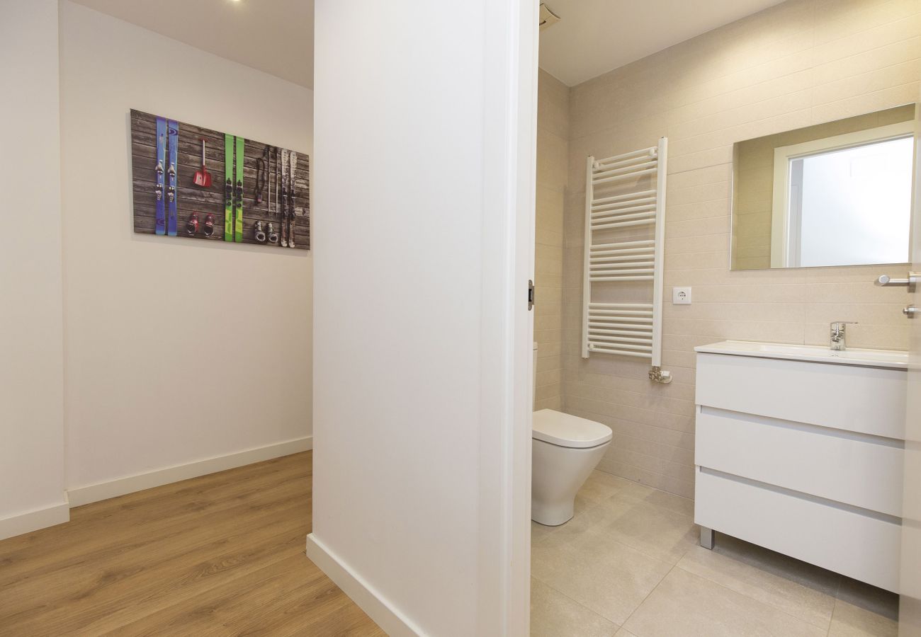 Apartment in Panticosa - Aire de Panticosa by BeValle