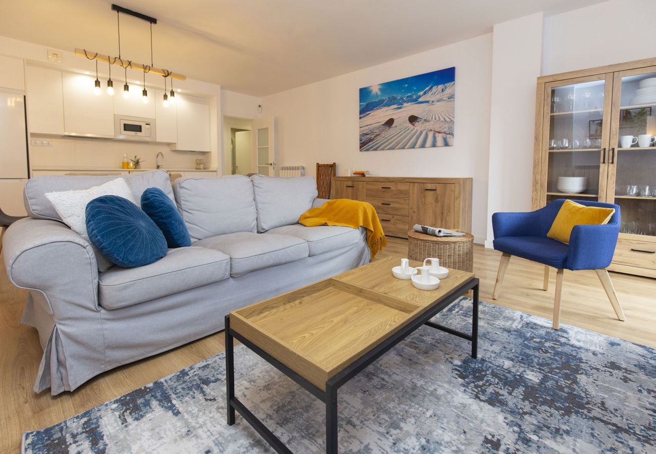 Apartment in Panticosa - Aire de Panticosa by BeValle