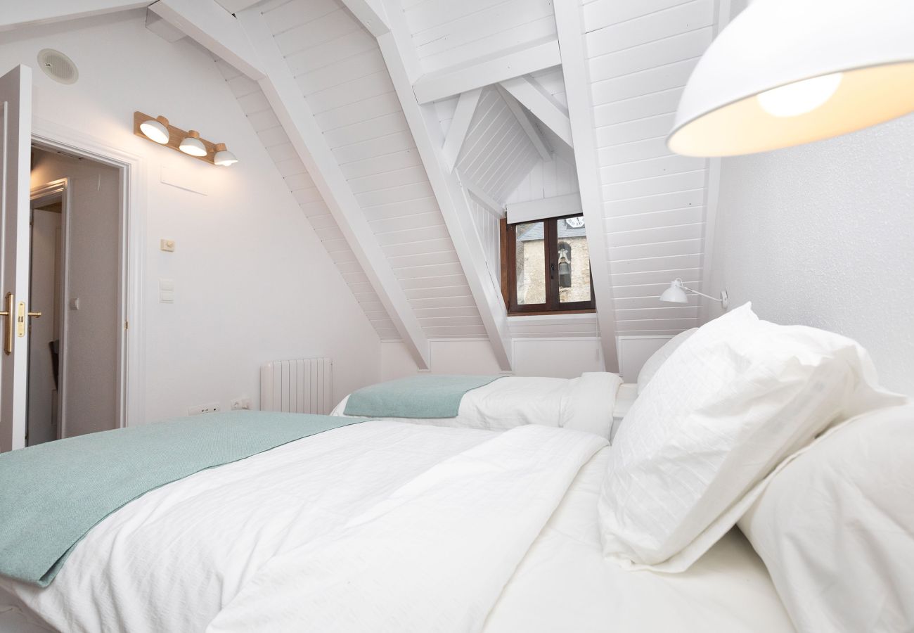 Apartment in El Pueyo de Jaca - Atico Camino Real by BeValle