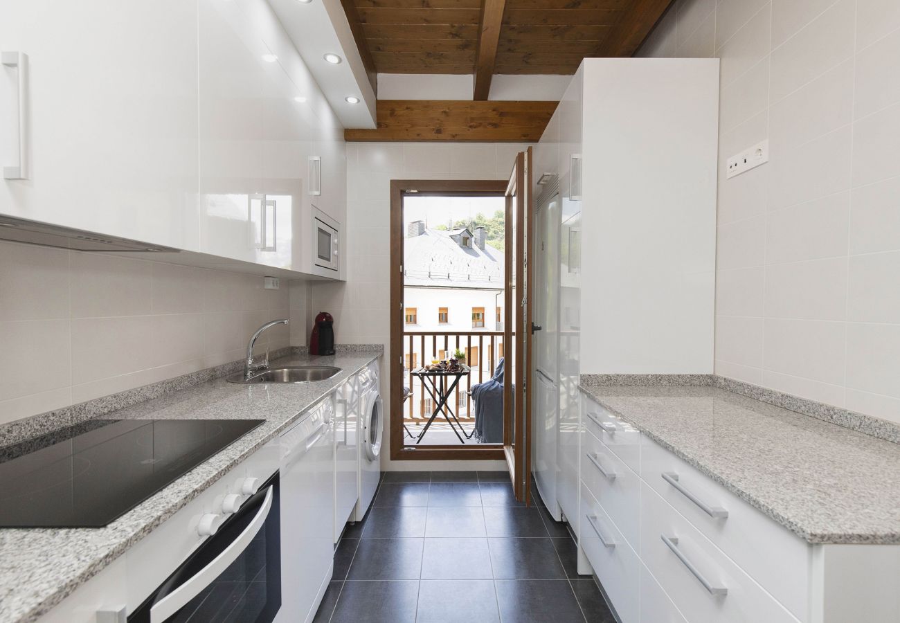 Apartment in Panticosa - Atico Mendia by BeValle