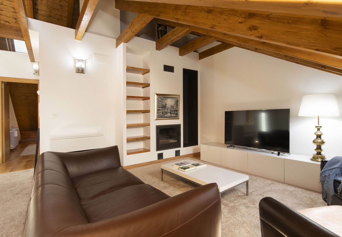 Apartment in Panticosa - Atico Mendia by BeValle