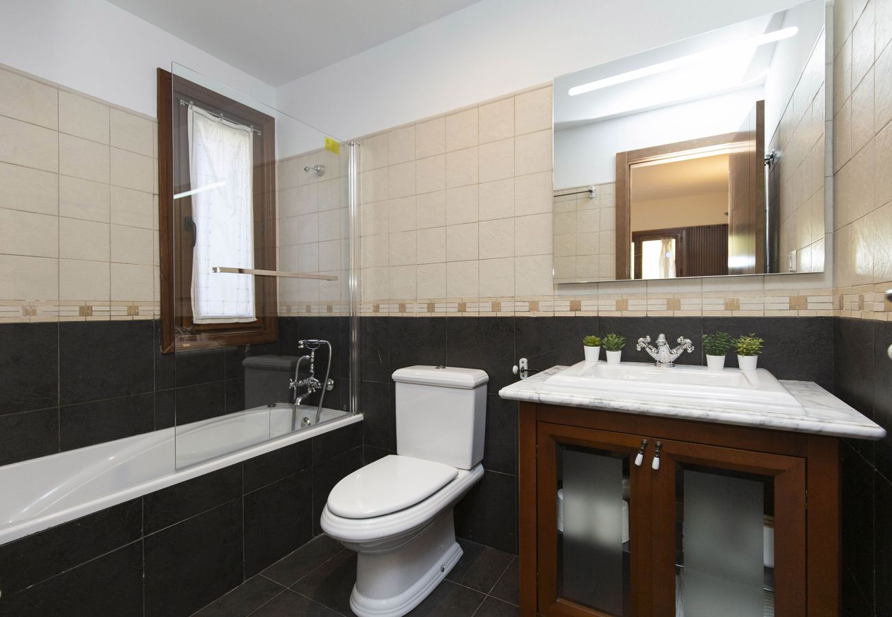 Apartment in Escarrilla - Pirenaica by BeValle