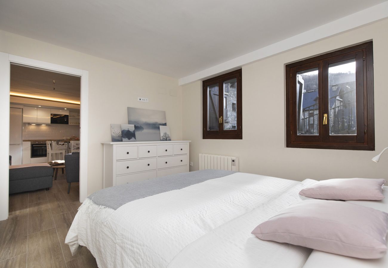 Apartment in El Pueyo de Jaca - Casa Ikuspe by BeValle