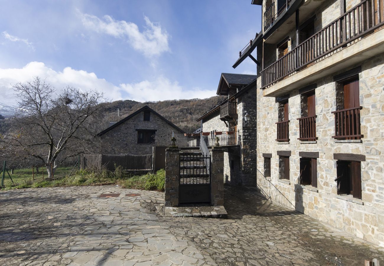 Apartment in El Pueyo de Jaca - Casa Ikuspe by BeValle