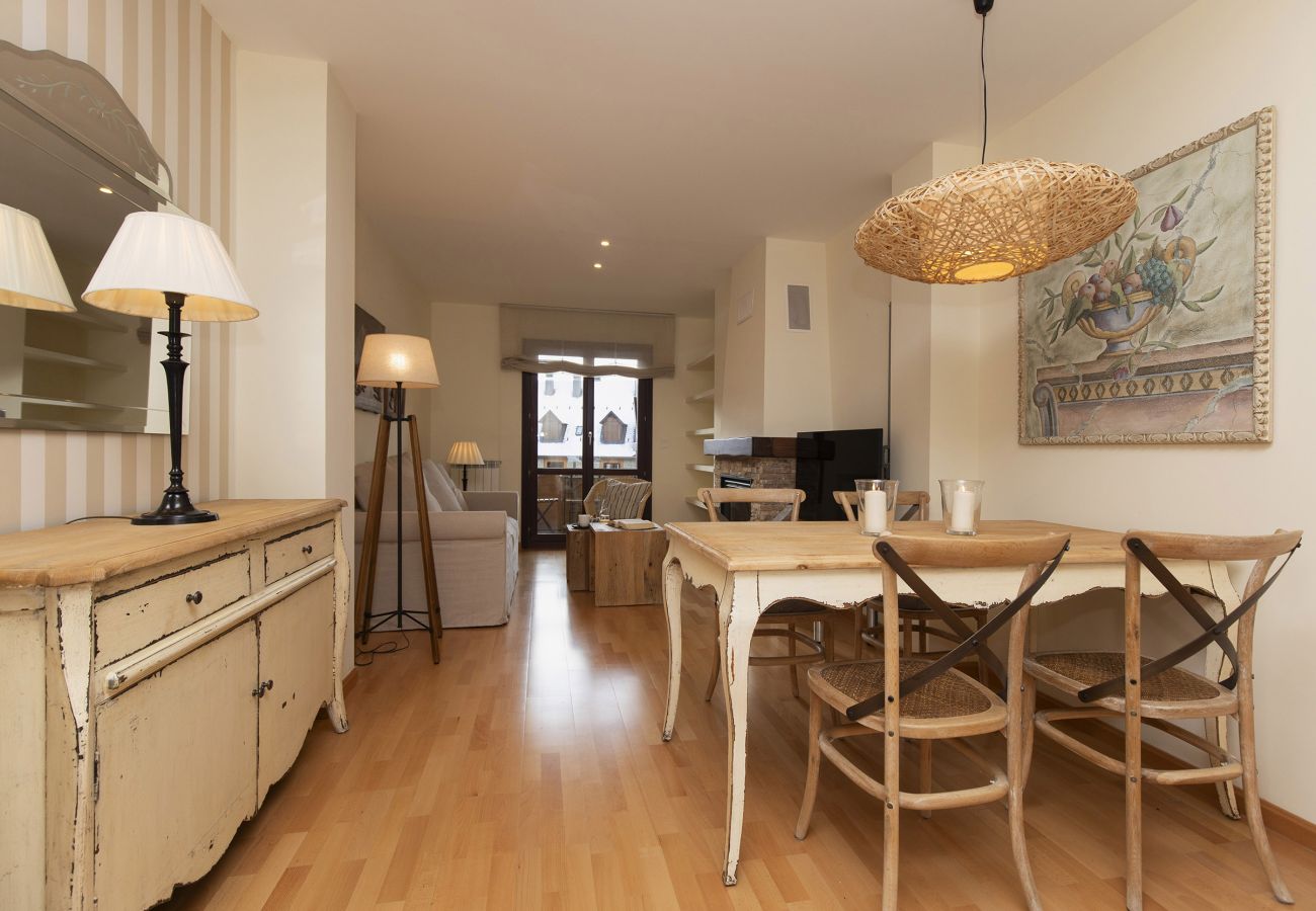 Apartment in Panticosa - Cumbre del Sarrio by BeValle