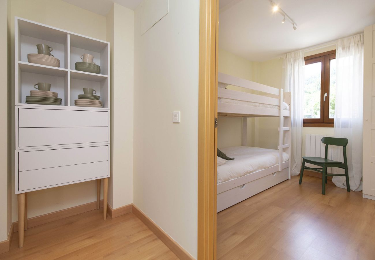 Apartment in Escarrilla - TenaNatura Ski by BeValle
