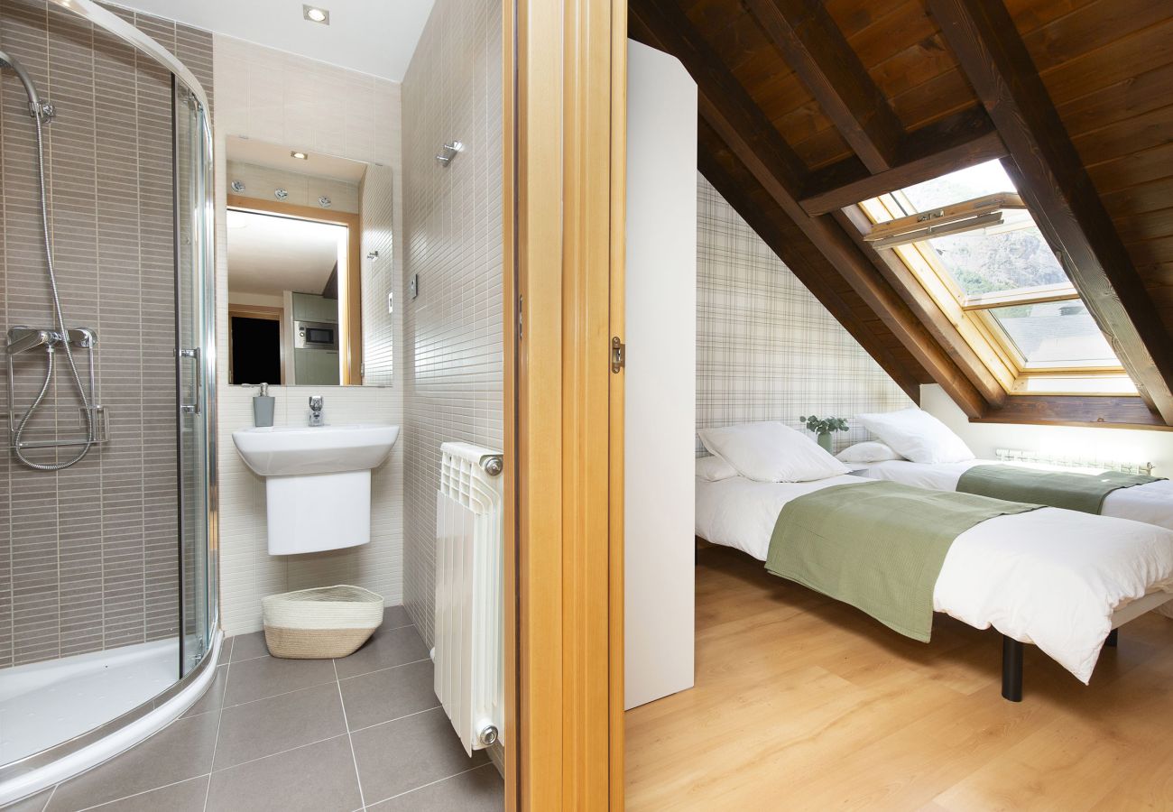 Apartment in Escarrilla - La Buhardilla de Menta by BeValle