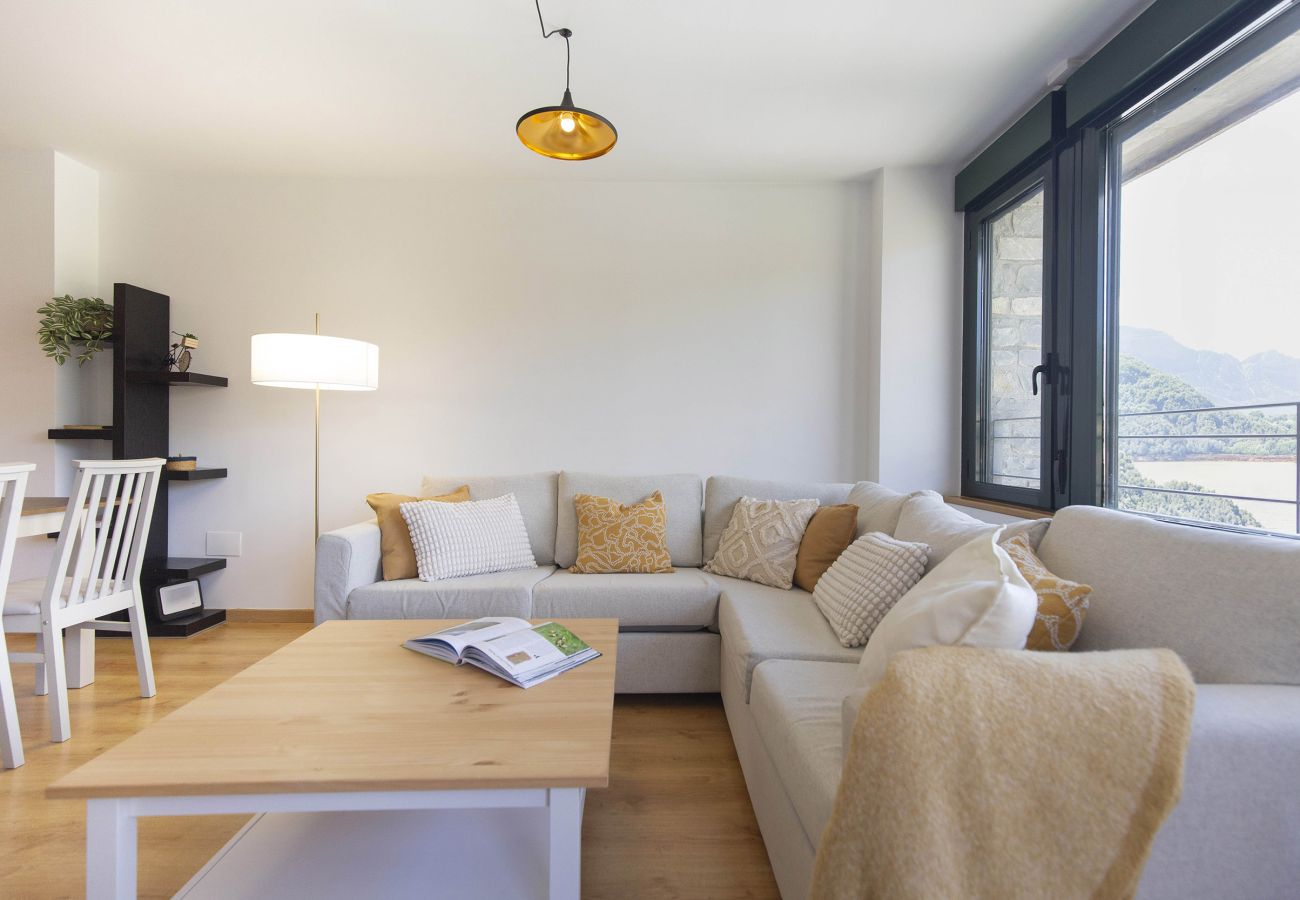 Apartment in Panticosa - Shambala by BeValle