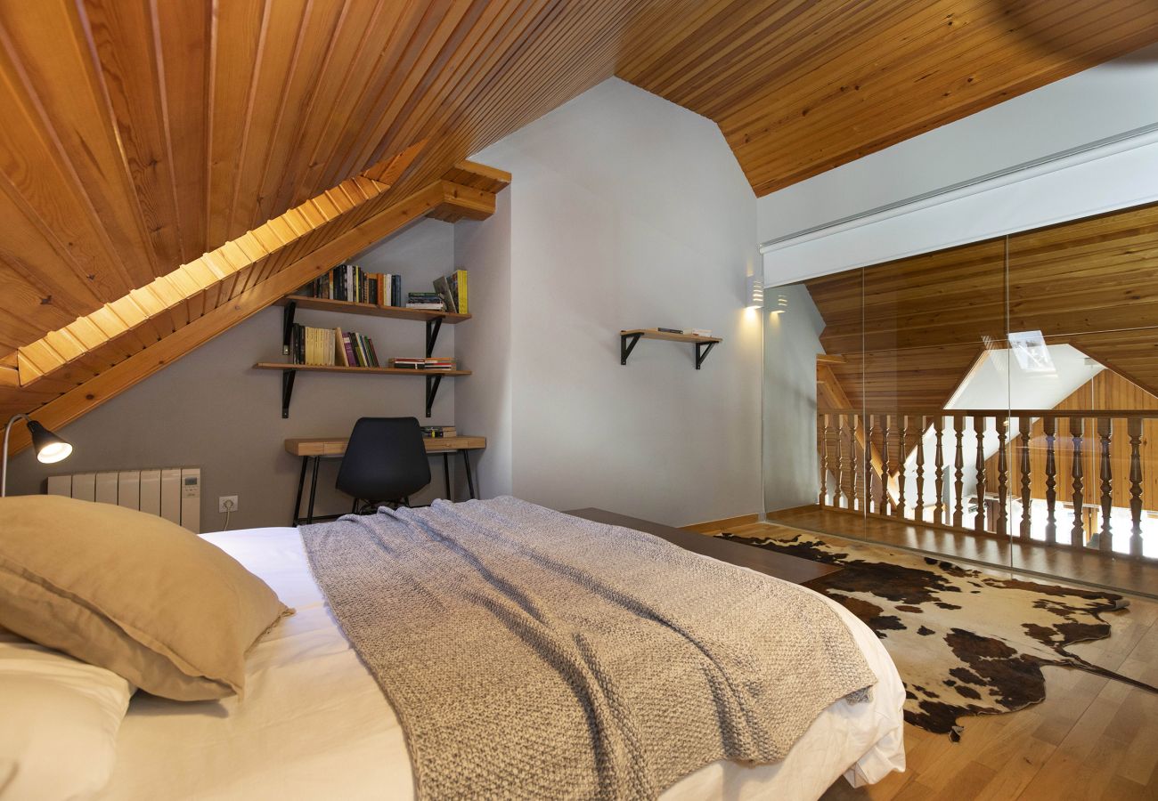 Chambre principale dans un appartement de montagne à Panticosa.