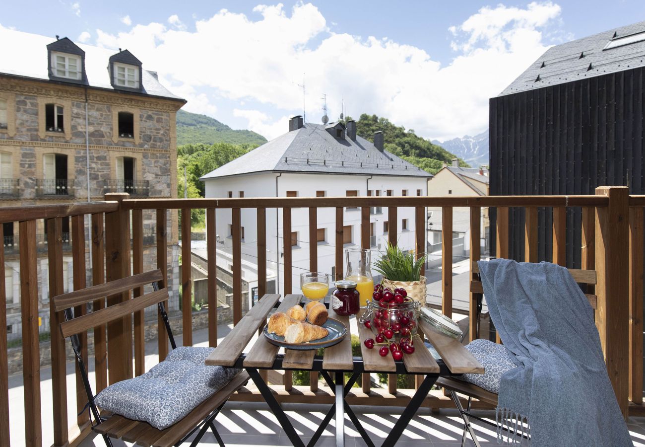 Terrasse de montagne dans les Pyrénées avec un charme naturel à Panticosa.