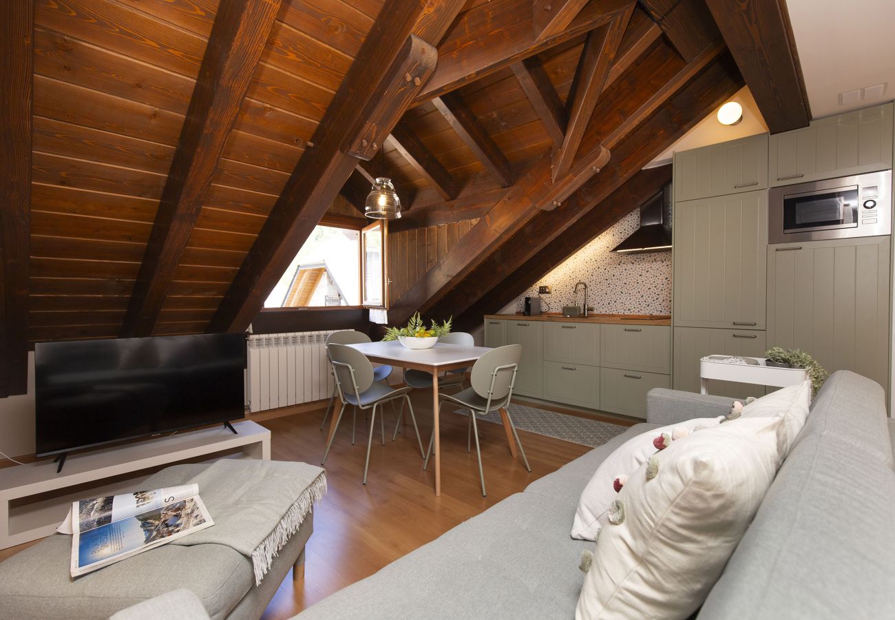 Appartement à Escarrilla - La Buhardilla de Menta by BeValle